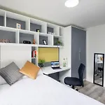 Canvas Mayor Square Aparthotel 3*