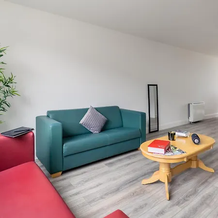 Hotel apartamentowy Mayor Square 3*